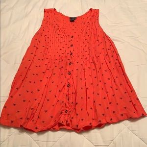 🧡Torrid size 2 “bee” tank